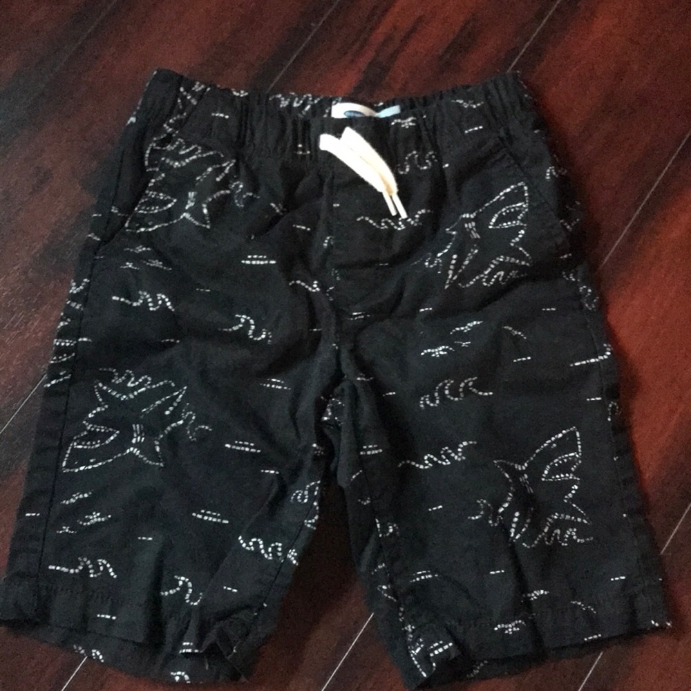 Old Navy shorts, EUC